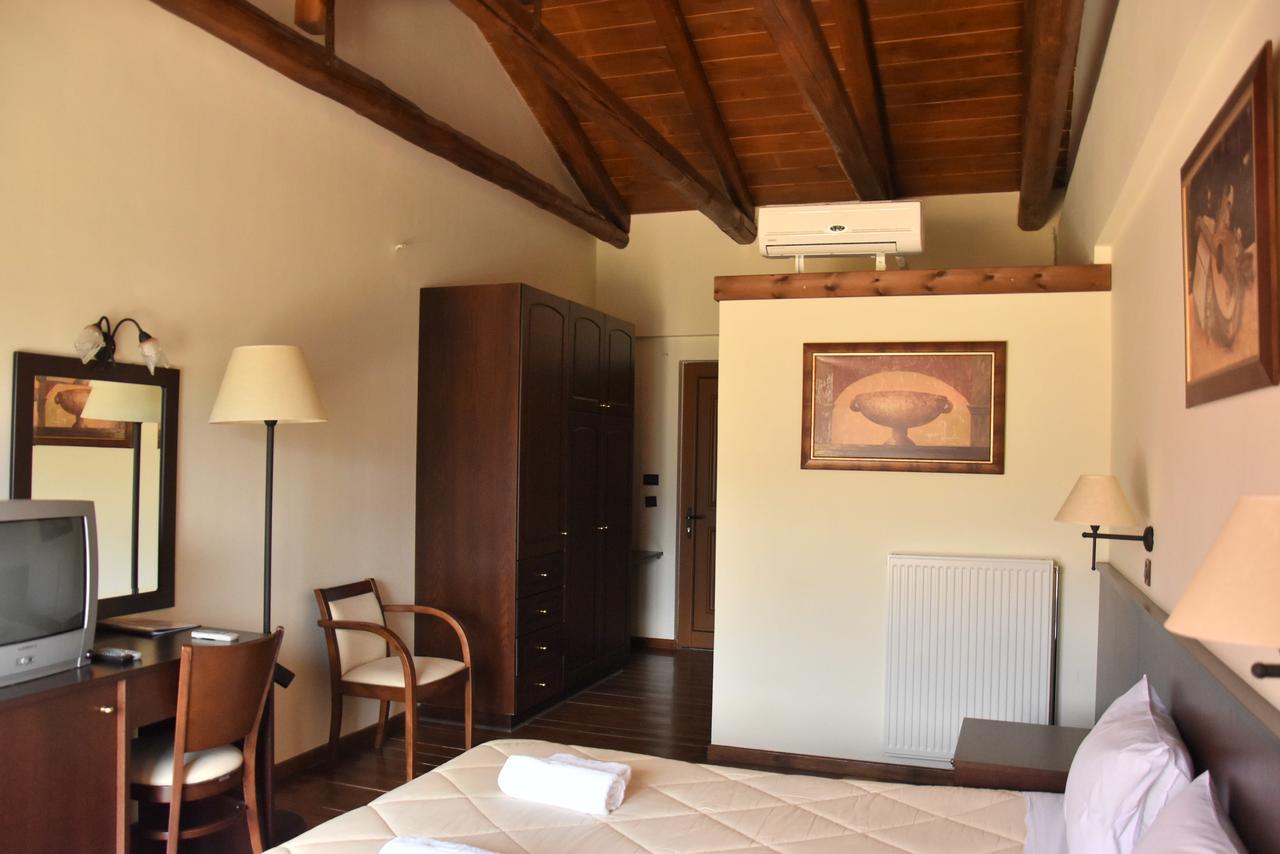 גורה Olvios Hotel מראה חיצוני תמונה
