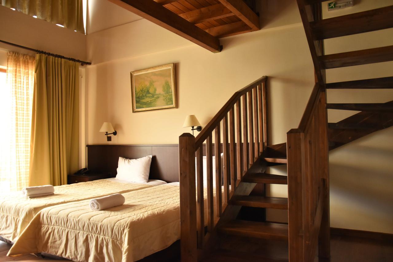 גורה Olvios Hotel מראה חיצוני תמונה