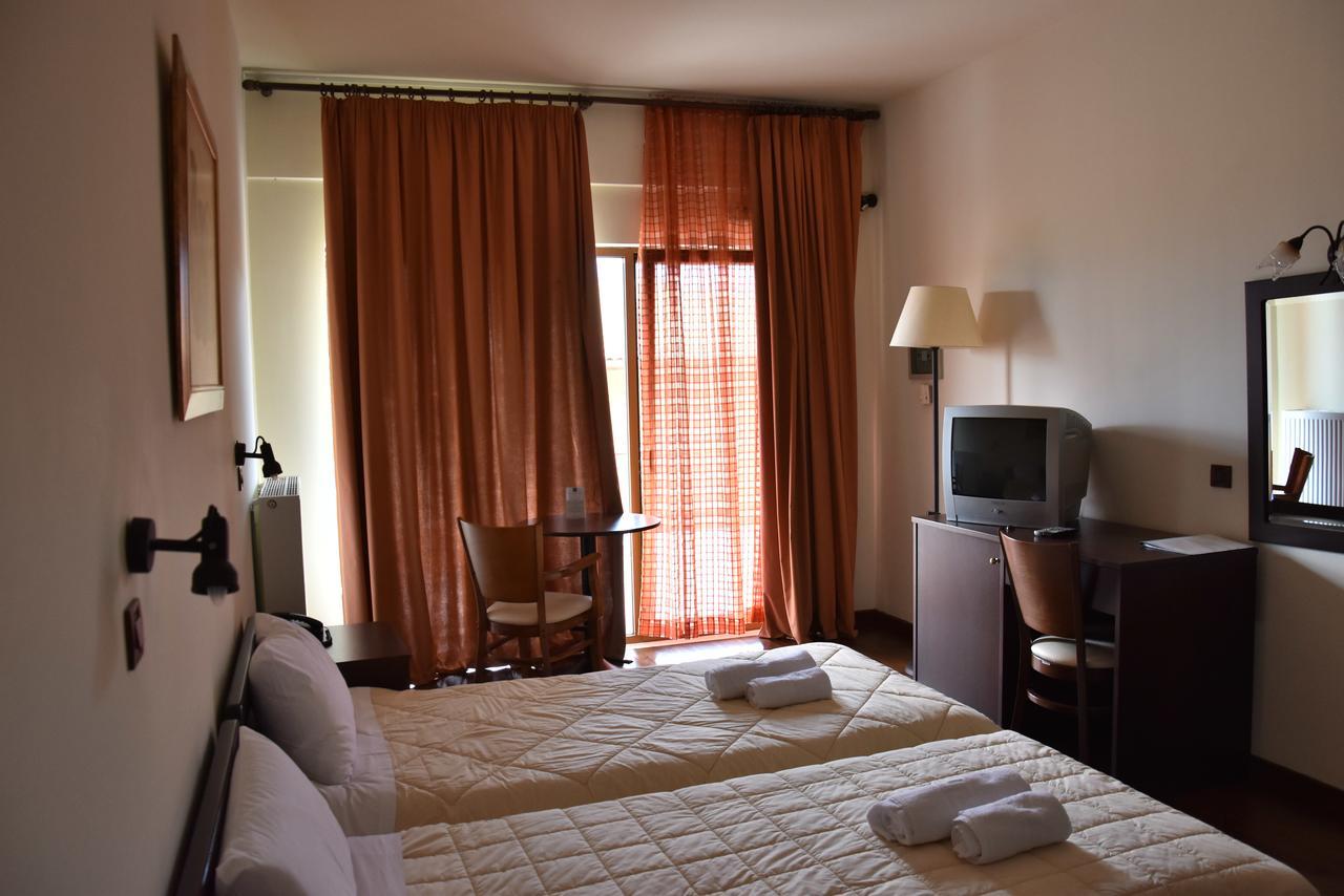 גורה Olvios Hotel מראה חיצוני תמונה